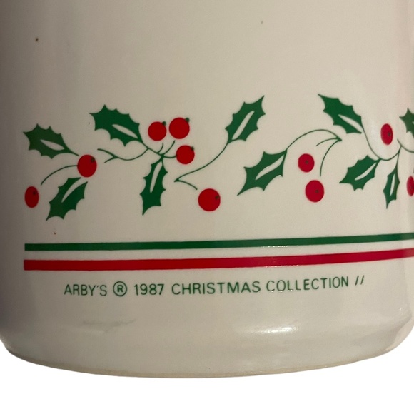 Vintage 1987 Arby's Gold Rim Christmas Holly Hot Cocoa Coffee Mugs Set of 4 - Picture 7 of 9
